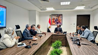 نائب وزير الإسكان يتابع منظومة الصرف الصحي بمدينة دهب