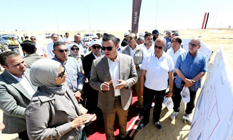 وزير الإسكان يتفقد مشروعات شبكات الطرق والمرافق بتوسعات الشيخ زايد وزير الإسكان يتفقد مشروعات شبكات الطرق والمرافق بتوسعات الشيخ زايد