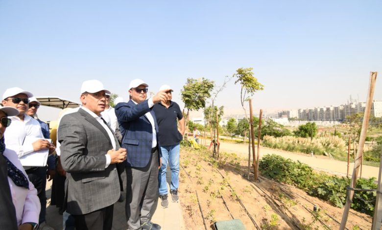 وزير الإسكان يتفقد مشروع حدائق تلال الفسطاط ويؤكد تكثيف الأعمال لتسريع الإنجاز