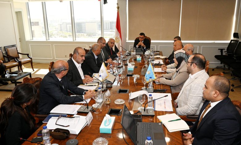 وزير الإسكان يجتمع مع «أوراسكوم» لمتابعة تنفيذ مشروعات العلمين والعاصمة الإدارية وأبراج ماسبيرو وزير الإسكان يجتمع مع «أوراسكوم» لمتابعة تنفيذ مشروعات العلمين والعاصمة الإدارية وأبراج ماسبيرو