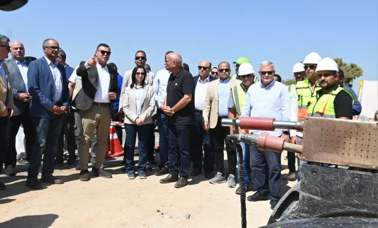 وزير الإسكان يتفقد مشروع ازدواج خط مياه وادي النطرون بتكلفة 60 مليون جنيه