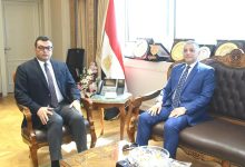 وزير الإسكان ومحافظ الإسماعيلية يطلقان خطة تحسين مشروعات مياه الشرب والصرف الصحي