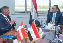 وزير الاستثمار يلتقي سفير الدنمارك بالقاهرة لبحث تعزيز التعاون الاقتصادي المشترك
