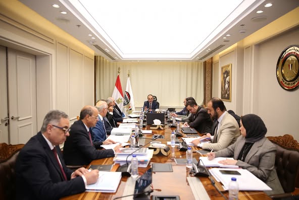 تفاصيل لقاء وزير قطاع الأعمال مع رؤساء الشركات القابضة