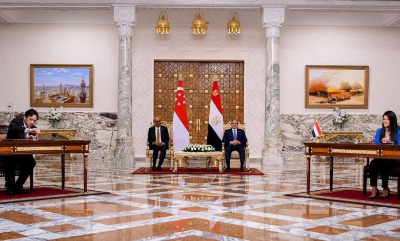 مصر وسنغافورة توقعان مذكرة تفاهم لتعزيز التعاون الاقتصادي في الطاقة المتجددة والموانئ والتعليم