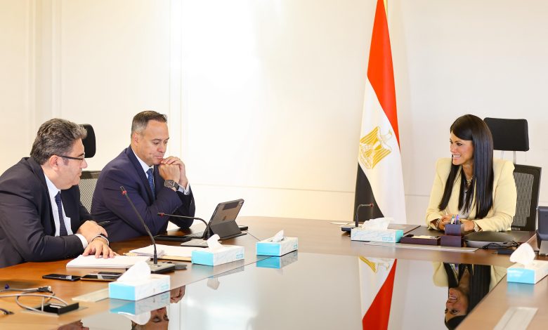 وزيرة التخطيط تستعرض مع «ستاندرد آند بورز» تطور مسار الإصلاح الاقتصادي في مصر وزيرة التخطيط تستعرض مع «ستاندرد آند بورز» تطور مسار الإصلاح الاقتصادي في مصر