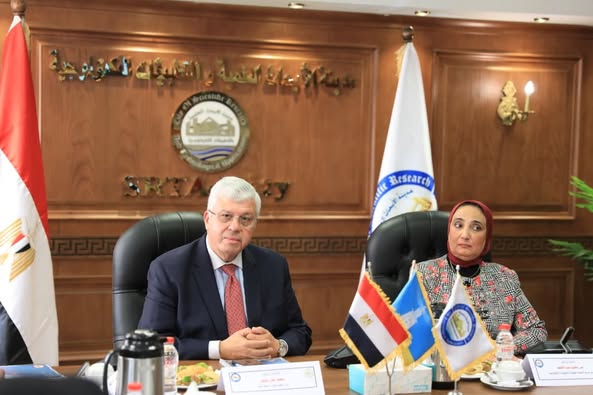 وزير التعليم العالي: “الطاقة..المياه.. الزراعة.. الصحة.. والصناعة” في صدارة أولويات البحث العلمي وزير التعليم العالي: “الطاقة..المياه.. الزراعة.. الصحة.. والصناعة” في صدارة أولويات البحث العلمي