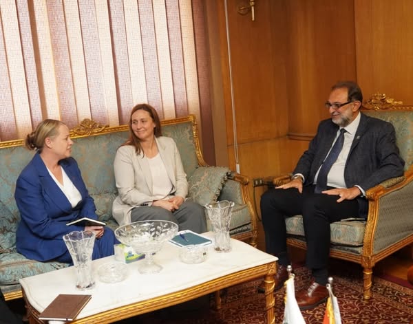 رئيس هيئة سلامة الغذاء يبحث مع المستشارين الزراعي والتجاري بالسفارة النيوزيلندية تعزيز التعاون المشترك