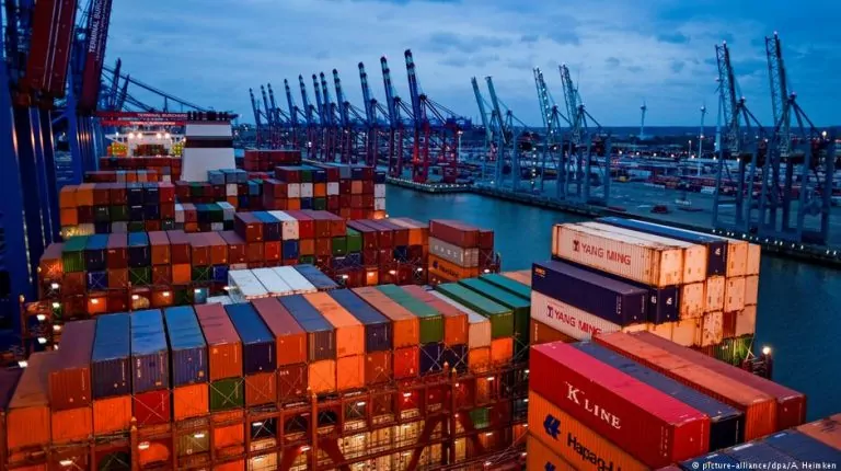 بالفيديوجراف.. ارتفاع الصادرات غير البترولية إلى 36.64 مليار دولار خلال 9 أشهر بالفيديوجراف.. ارتفاع الصادرات غير البترولية إلى 36.64 مليار دولار خلال 9 أشهر
