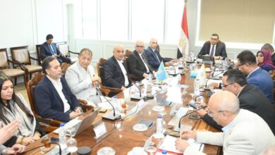 وزير الإسكان يلتقى مسئولى شركة HDP ضمن سلسلة اجتماعات متابعة موقف مبيعات وتسويق المشروعات بالمدن الجديدة وزير الإسكان يلتقى مسئولى شركة HDP ضمن سلسلة اجتماعات متابعة موقف مبيعات وتسويق المشروعات بالمدن الجديدة