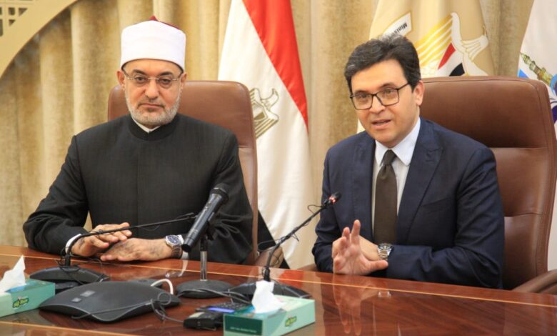 “وزير الثقافة ومفتي الجمهورية” يوقعان بروتوكول تعاون لمواجهة التطرف ونشر الفكر الوسطي “وزير الثقافة ومفتي الجمهورية” يوقعان بروتوكول تعاون لمواجهة التطرف ونشر الفكر الوسطي