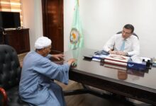 مكتبي مفتوح للجميع .. وزير الزراعة يستقبل عددًا من الفلاحين ويستمع لمشاكلهم