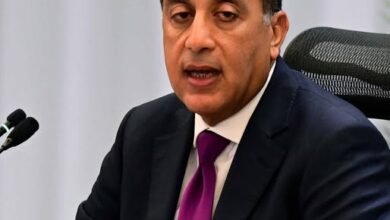 رئيس الوزراء يبدأ جولة ميدانية جديدة لافتتاح عددٍ من المشروعات التنموية والخدمية بمحافظة السويس رئيس الوزراء يبدأ جولة ميدانية جديدة لافتتاح عددٍ من المشروعات التنموية والخدمية بمحافظة السويس