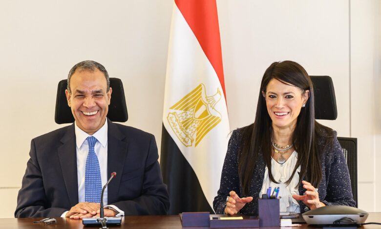 وزيرا التخطيط والخارجية يبحثان التكامل والتنسيق للترويج للسردية الوطنية للتنمية الاقتصادية وزيرا التخطيط والخارجية يبحثان التكامل والتنسيق للترويج للسردية الوطنية للتنمية الاقتصادية