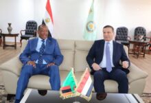 علاء فاروق ووزير الداخلية الزامبي يناقشان زيادة حجم التبادل التجاري بين البلدين