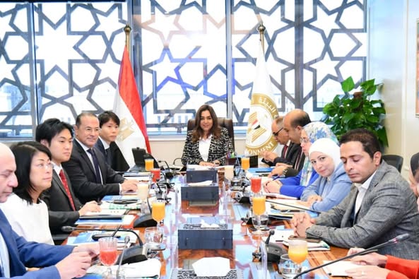 وزيرة التنمية المحلية تعلن مد فترة مشروع دعم تعزيز ممارسات الاقتصاد الدائري حتى عام ٢٠٢٧ وزيرة التنمية المحلية تعلن مد فترة مشروع دعم تعزيز ممارسات الاقتصاد الدائري حتى عام ٢٠٢٧