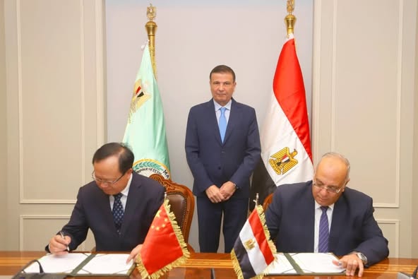 بروتوكول تعاون بين “بحوث الصحراء” و”الأكاديمية الصينية للعلوم” لتبادل الخبرات وتدريب الكوادر الأفريقية