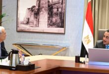 رئيس الوزراء يستعرض جهود وخطوات تحسين الخدمات المقدمة إلكترونيا للمواطنين والمستثمرين