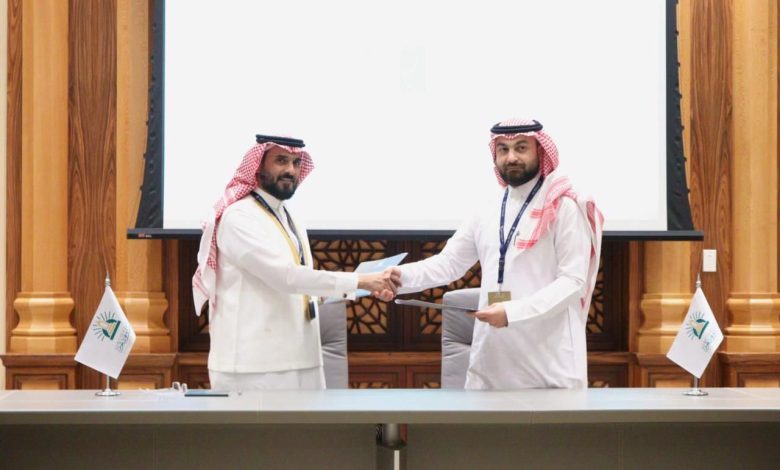 الأمير سلمان بن سلطان يكرم شركة الراجحي تقديرًا لجهودها في تطوير خدمات الحج والعمرة