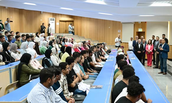 مدبولي: إنشاء الجامعات الأهلية الجديدة يمثل نقلة نوعية في تطوير التعليم الجامعي مدبولي: إنشاء الجامعات الأهلية الجديدة يمثل نقلة نوعية في تطوير التعليم الجامعي