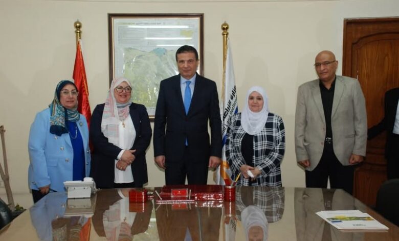 وزير الزراعة يوجه بتذليل العقبات أمام باحثي “البحوث الزراعية” لدعم الأمن الغذائي وزير الزراعة يوجه بتذليل العقبات أمام باحثي “البحوث الزراعية” لدعم الأمن الغذائي