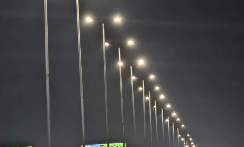 أنوار 6 أكتوبر تحاكي سطوع البدر.. المدينة تتلألأ استعدادًا لافتتاح المتحف المصري الكبير