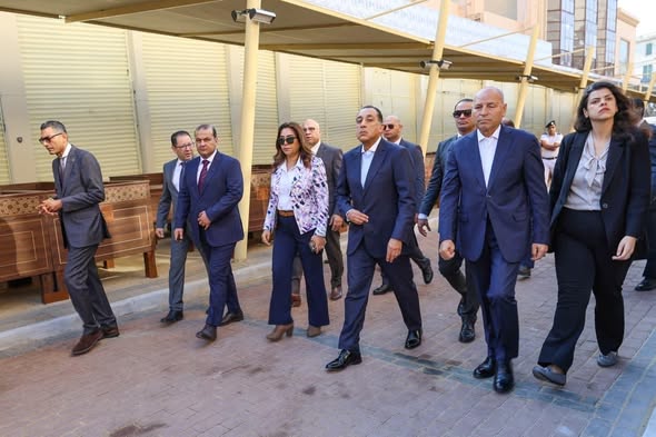 وزيرة التنمية المحلية: تطوير واجهات 105 محل تجاري ورفع كفاءة 4 عقارات بمشروع سوق العتبة وزيرة التنمية المحلية: تطوير واجهات 105 محل تجاري ورفع كفاءة 4 عقارات بمشروع سوق العتبة