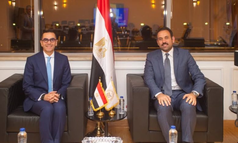وزير الاستثمار يبحث مع “جهاز مستقبل مصر” دعم سلاسل الإمداد وتوريد السلع الاستراتيجية