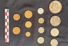  اكتشاف كبسولة رصاصية نادرة تحتوي على مجموعة عملات تاريخية في حي وسط الإسكندرية