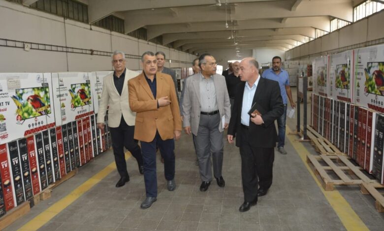 مصنع 144 الحربي.. وزير الإنتاج الحربي يتابع مراحل التصنيع بشركة بنها للصناعات الإلكترونية مصنع 144 الحربي.. وزير الإنتاج الحربي يتابع مراحل التصنيع بشركة بنها للصناعات الإلكترونية