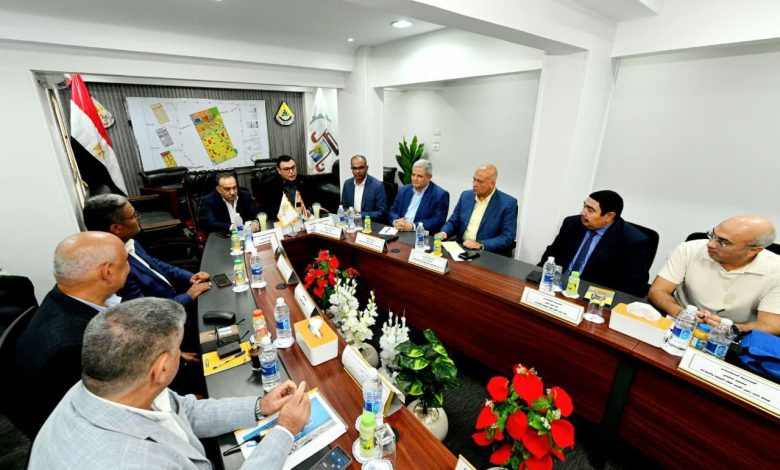 وزير الإسكان ومحافظ أسيوط يعقدان اجتماعاً بجهاز مدينة ناصر الجديدة لمتابعة ملفات العمل وأوجه التعاون