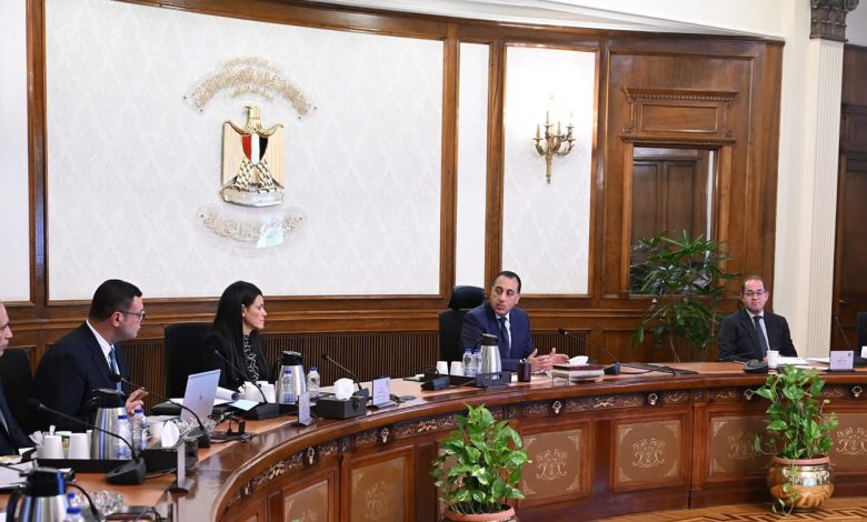 رئيس الوزراء يتابع تنفيذ مشروعات الإسكان بالتعاون مع الهيئة الهندسية