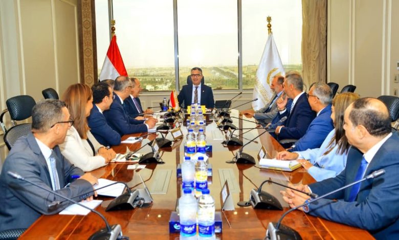 وزير التموين يبحث مع “إي أند مصر” التعاون في رقمنة منافذ “كاري أون” التموينية وزير التموين يبحث مع “إي أند مصر” التعاون في رقمنة منافذ “كاري أون” التموينية