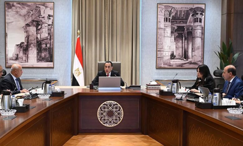 رئيس الوزراء يتابع تنفيذ مشروع القوس الغربي لمحور اللواء عمر سليمان بالإسكندرية