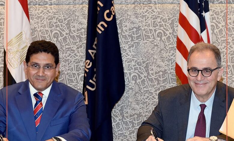 التجاري وفا بنك يوقع شراكة مع الجامعة الأمريكية بالقاهرة لدعم التعليم الدامج وتمكين ذوي الهمم التجاري وفا بنك يوقع شراكة مع الجامعة الأمريكية بالقاهرة لدعم التعليم الدامج وتمكين ذوي الهمم