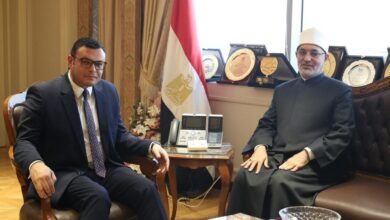 وزير الإسكان يبحث مع مفتي الجمهورية تخصيص مقرات لدار الإفتاء في المدن الجديدة