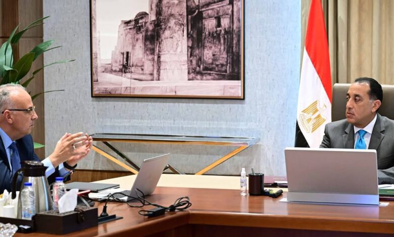 رئيس الوزراء يتابع جهود إزالة تعديات نهر النيل في إطار “المشروع القومي لضبط النيل” رئيس الوزراء يتابع جهود إزالة تعديات نهر النيل في إطار “المشروع القومي لضبط النيل”