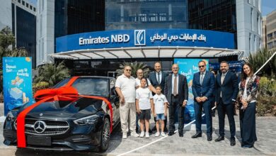 بالصور.. بنك الإمارات دبي الوطني يعلن الفائزين بسيارات مرسيدس في حملة «أولها إيداع وآخرها جوائز»