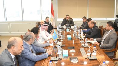 وزير الإسكان يبحث مع رئيس المنظمة العربية للسياحة سبل تعزيز التعاون في الاستثمار السياحي