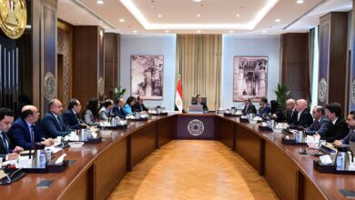 رئيس الوزراء يبحث مع مجموعة أروجلو القابضة العالمية إدارة وتشغيل مصانع الغزل والنسيج