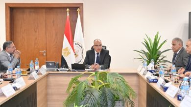 وزير الري يرأس اجتماع اللجنة الدائمة لتنظيم إيراد نهر النيل ويؤكد استمرار الإدارة الديناميكية للموارد المائية
