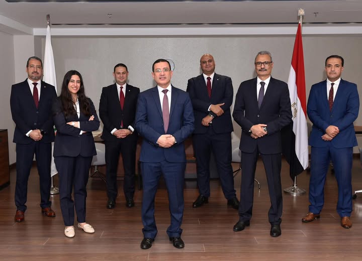 أسرة نادي البنك الأهلي المصري بالإسكندرية تهنئ مجلس الإدارة الجديد بفوزه بالتزكية لدورة 2025–2029