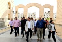 وزير الإسكان يتفقد “جاردن سيتي” بالعاصمة الإدارية ويتابع معدلات التنفيذ النهائية