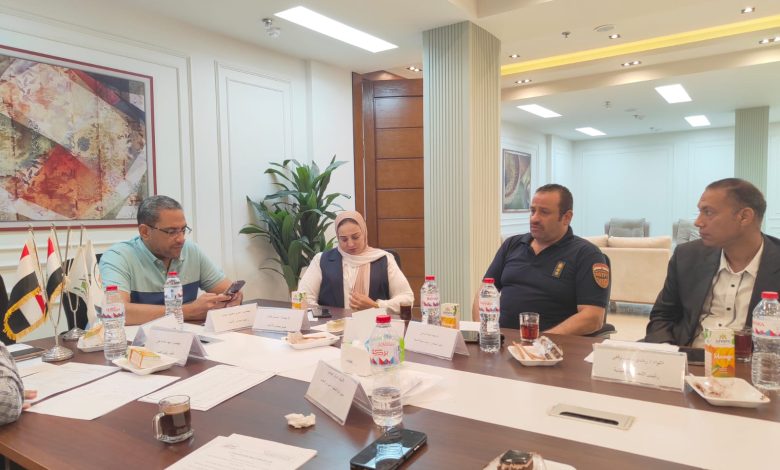مجلس أمناء حدائق أكتوبر يناقش عددًا من الملفات الخدمية بحضور ممثلي الوزارات ومديري الإدارات