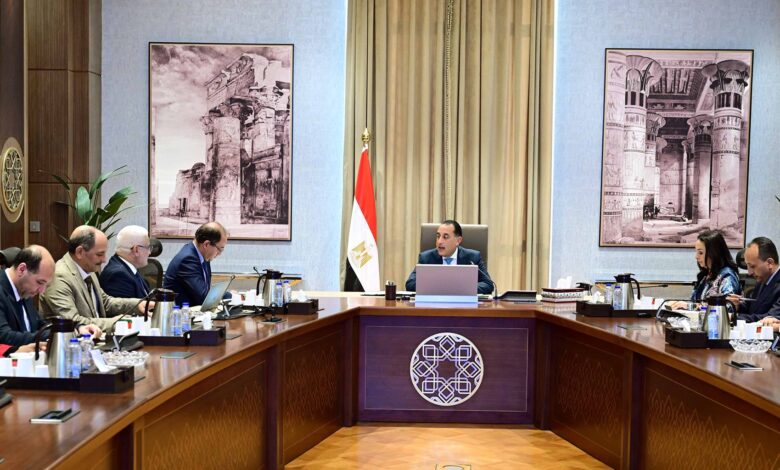 رئيس الوزراء يتابع الموقف المالي للهيئة القومية للتأمين الاجتماعي وسبل تعظيم إيراداتها رئيس الوزراء يتابع الموقف المالي للهيئة القومية للتأمين الاجتماعي وسبل تعظيم إيراداتها