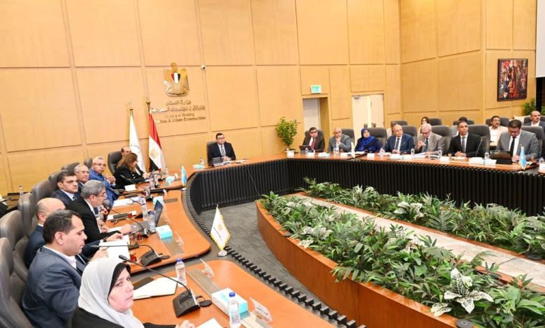 الشربيني يتابع تنفيذ وتسليم المشروعات السكنية بعدد من المدن الجديدة والمحافظات الشربيني يتابع تنفيذ وتسليم المشروعات السكنية بعدد من المدن الجديدة والمحافظات