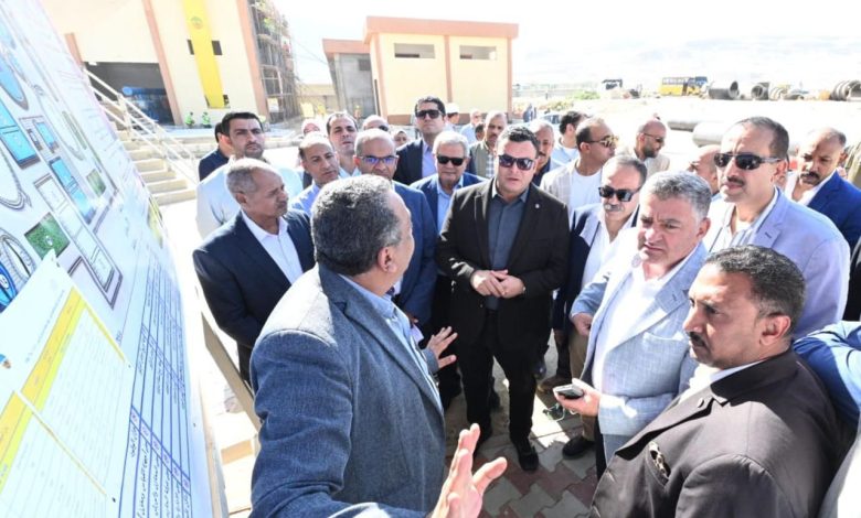 وزير الإسكان ومحافظ أسيوط يتفقدان مشروع صرف صحي قرى أبوتيج وزير الإسكان ومحافظ أسيوط يتفقدان مشروع صرف صحي قرى أبوتيج