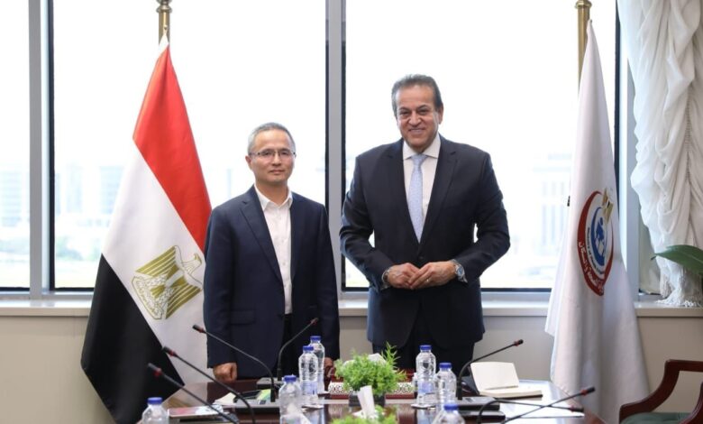 وزير الصحة يبحث مع “هيك فيچن” الصينية تعزيز التعاون في تطبيقات الذكاء الاصطناعي بالقطاع الطبي وزير الصحة يبحث مع “هيك فيچن” الصينية تعزيز التعاون في تطبيقات الذكاء الاصطناعي بالقطاع الطبي