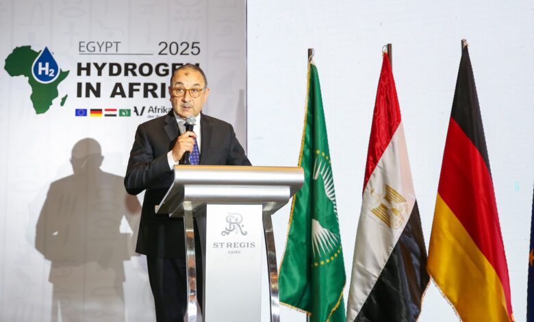 محمد شيمي يفتتح مؤتمر الهيدروجين في أفريقيا: حوافز غير مسبوقة لدعم الاقتصاد الأخضر