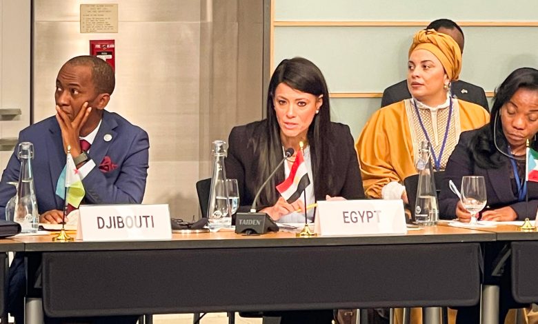 بمشاركة رئيس البنك الدولي.. وزيرة التخطيط تشارك في تجمع محافظي أفريقيا لمناقشة التحول الاقتصادي وتصنيع الأدوية بالقارة بمشاركة رئيس البنك الدولي.. وزيرة التخطيط تشارك في تجمع محافظي أفريقيا لمناقشة التحول الاقتصادي وتصنيع الأدوية بالقارة